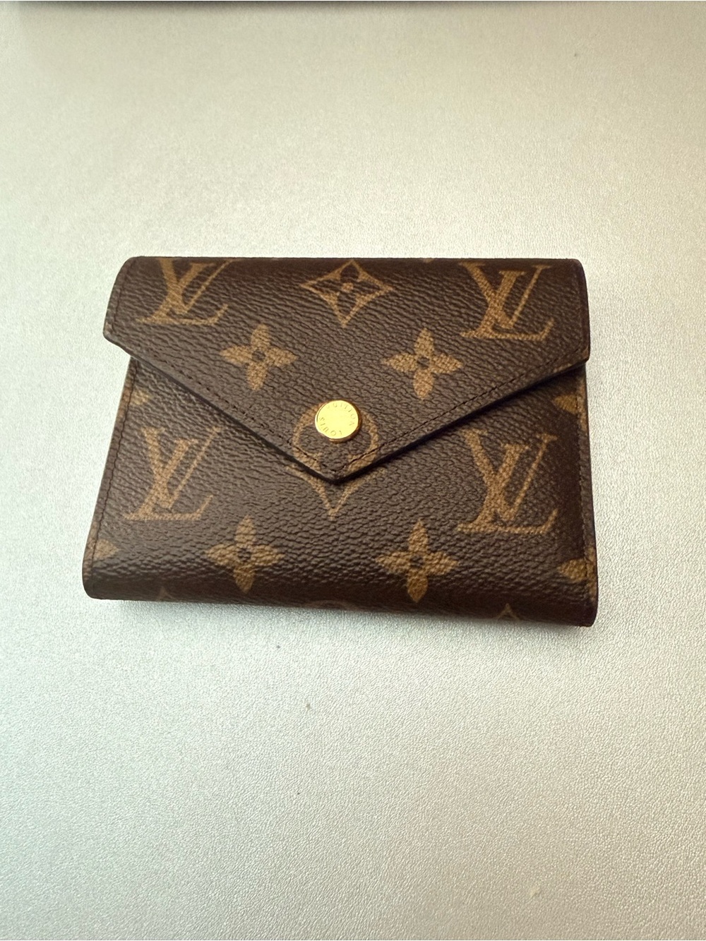 Louis Vuitton Monogram Victorine Wallet - Picture 2 of 10